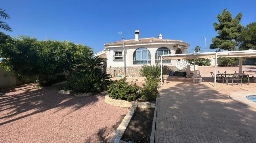 Villa de 236m² à Rojales, Espagne No. 32315