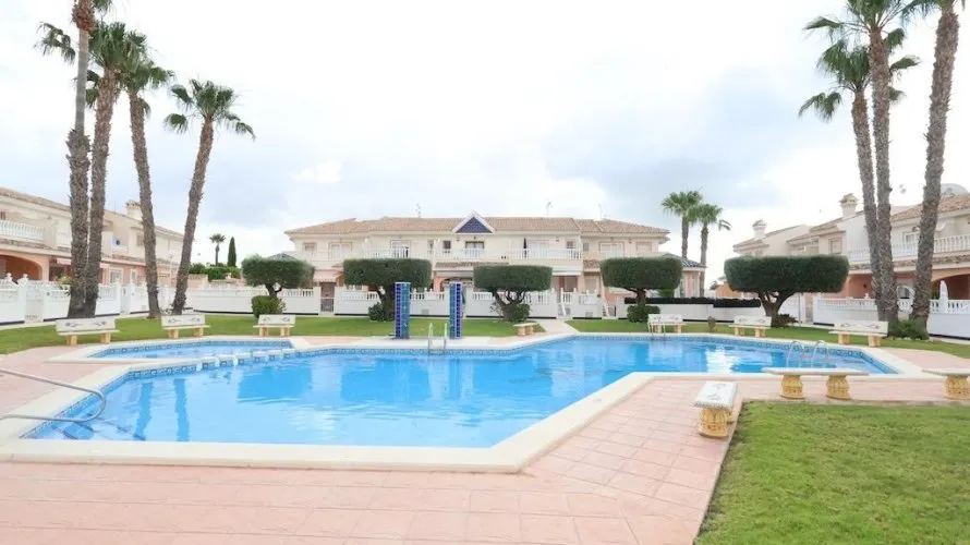 House de 5 chambres à Ciudad Quesada, Espagne No. 32390 № 1