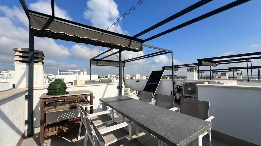 Villa de 3 chambres à Alicante, Espagne No. 32399 № 17