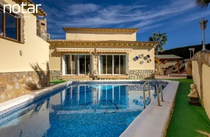 Villa de 464m² à Almoradi, Espagne No. 32423