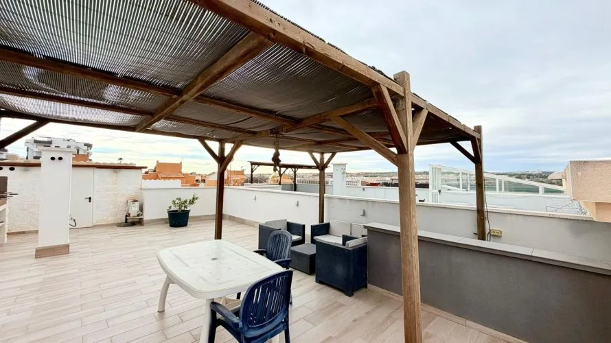 Bungalow de 2 chambres à La Florida, Espagne No. 32449 № 1