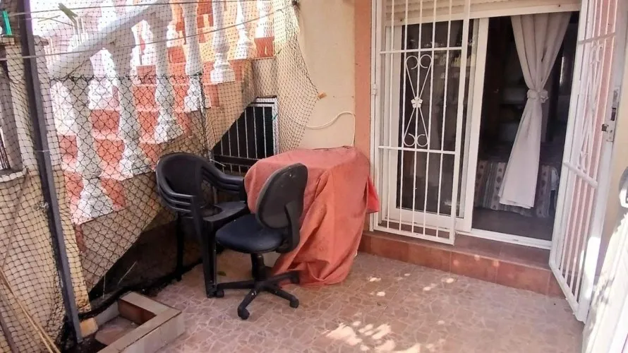 Bungalow de 2 chambres à Guardamar del Segura, Espagne No. 32454