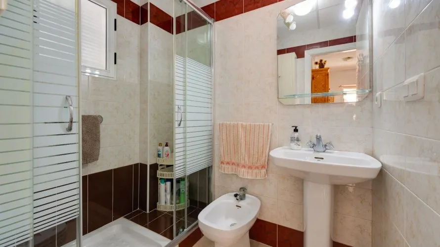 Bungalow de 60m² à Torrevieja, Espagne No. 32468 № 10