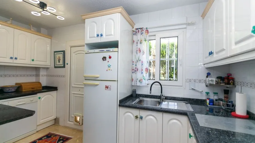 Villa de 194m² à Alicante, Espagne No. 32380 № 11