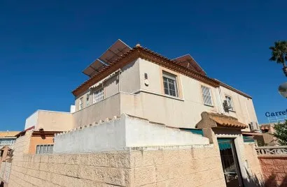 House de 3 chambres à Torrevieja, Espagne No. 32430