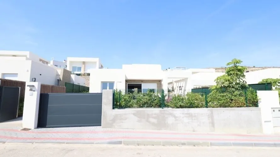 Villa de 3 chambres à Algorfa, Espagne No. 32384