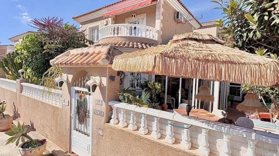 Villa de 2 chambres à Torrevieja, Espagne No. 32528 № 25