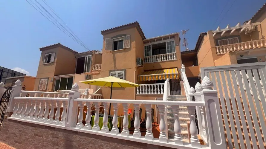Bungalow de 2 chambres à Torrevieja, Espagne No. 32509 № 5
