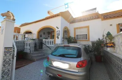 Bungalow de 2 chambres à El Limonar, Espagne No. 32537