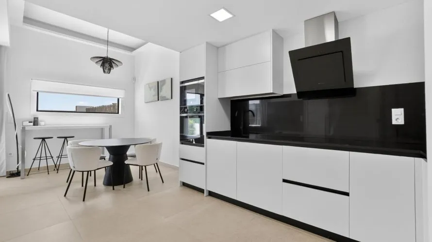 Villa de 178m² à Guardamar del Segura, Espagne No. 32525 № 13