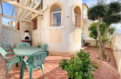 House de 3 chambres à Torrevieja, Espagne No. 32536
