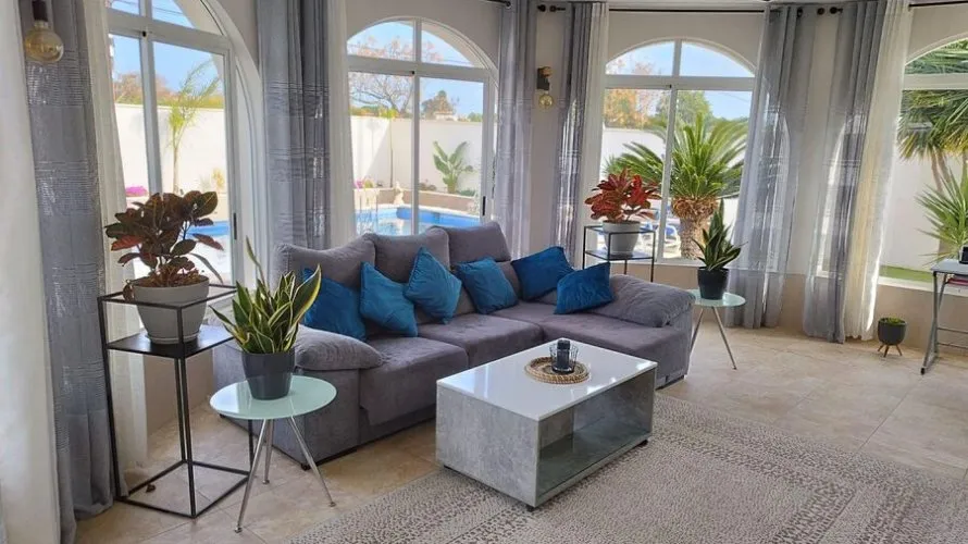 Villa de 186m² à Torrevieja, Espagne No. 32548 № 13
