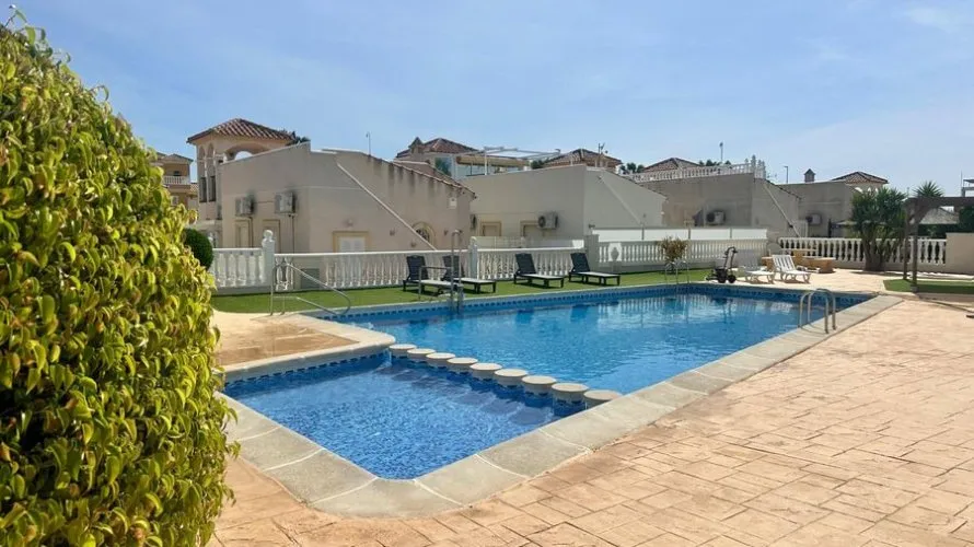 Villa de 80m² à Algorfa, Espagne No. 32549 № 2
