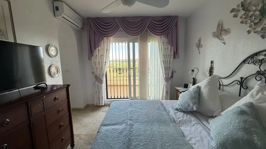 Villa de 220m² à Alicante, Espagne No. 32618 № 7