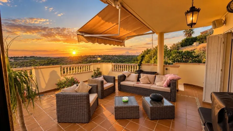 Villa de 220m² à Alicante, Espagne No. 32618 № 17