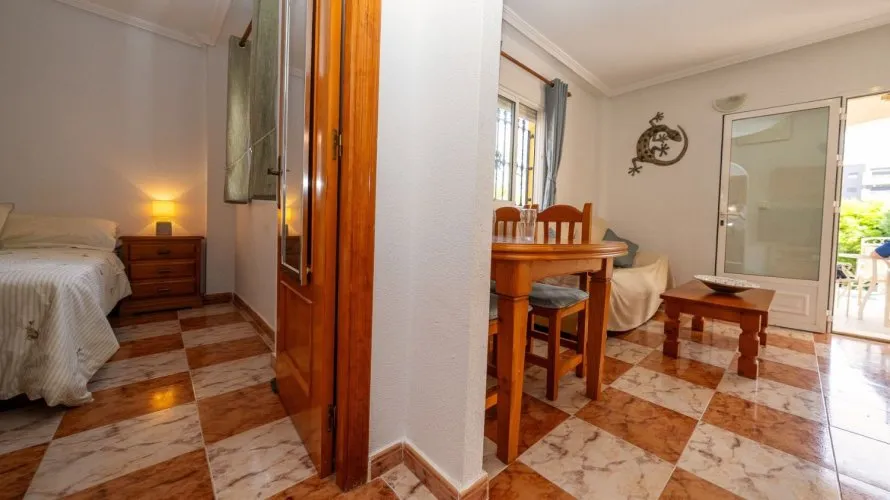 Villa de 96m² à La Zenia, Espagne No. 32613 № 9
