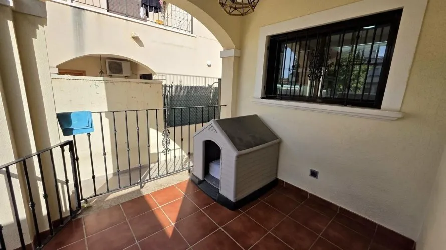 Villa de 114m² à Torrevieja, Espagne No. 32576 № 1