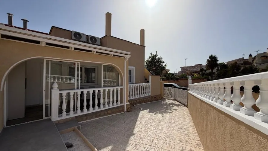 House de 2 chambres à Torrevieja, Espagne No. 32546 № 24