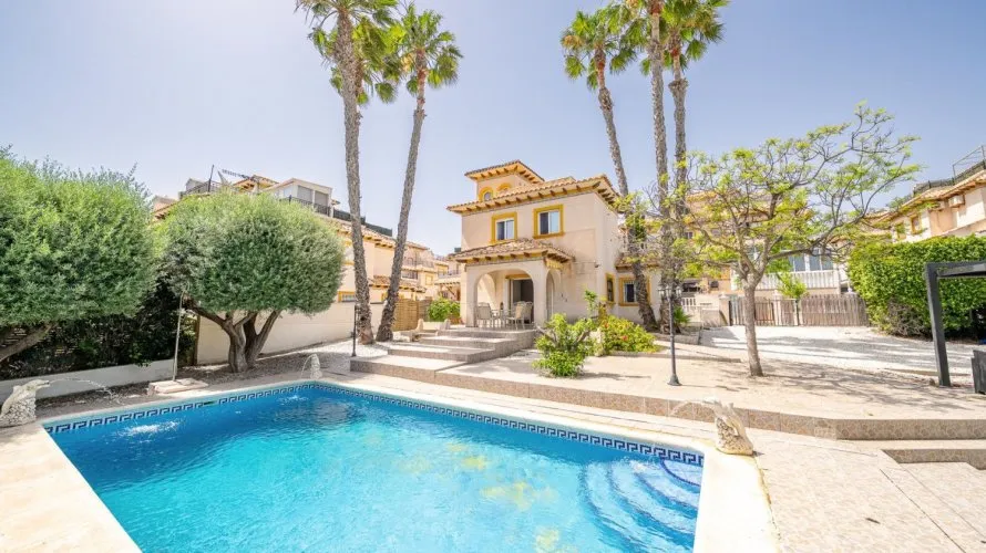 Villa de 96m² à La Zenia, Espagne No. 32613 № 26