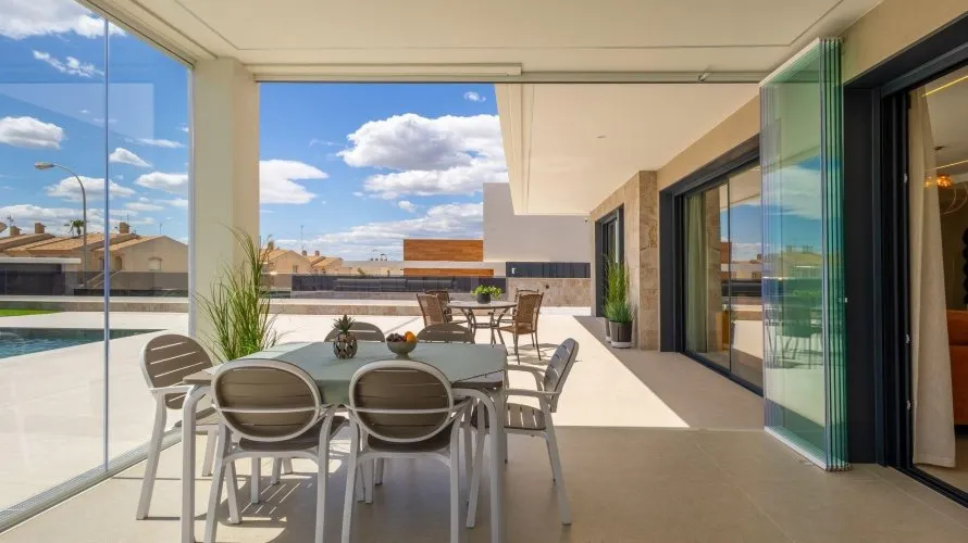 Villa de 234m² à Torrevieja, Espagne No. 32581 № 7