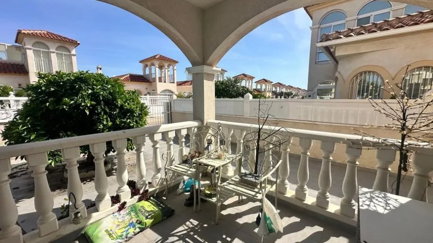 Villa de 80m² à Algorfa, Espagne No. 32549 № 15