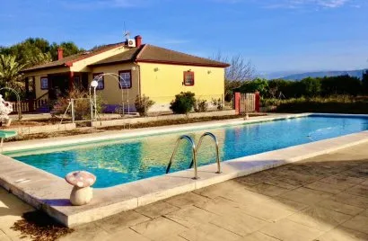 Villa de 398m² à Els Poblets, Espagne No. 32568