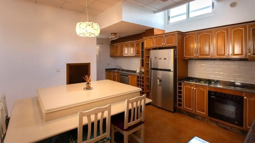 Villa de 180m² à Torrevieja, Espagne No. 32582