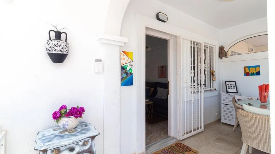 House de 74m² à Cabo Roig, Espagne No. 32663 № 15