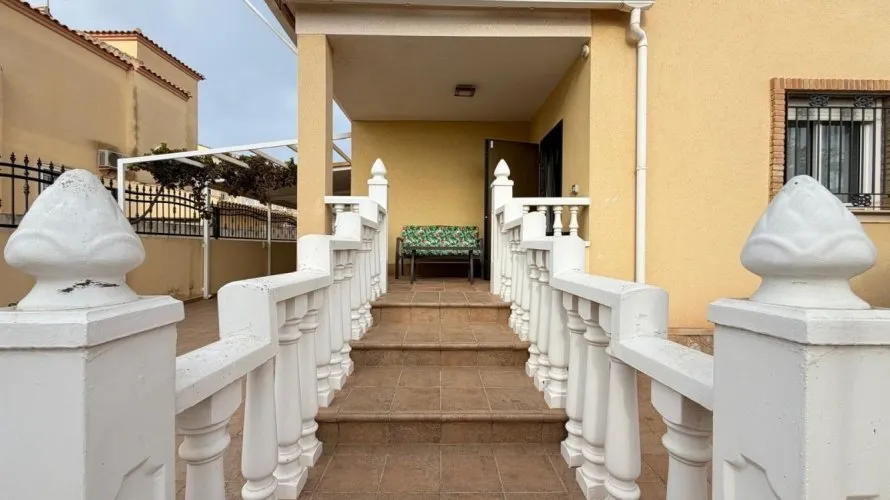 Villa de 4 chambres à Alicante, Espagne No. 32643 № 15