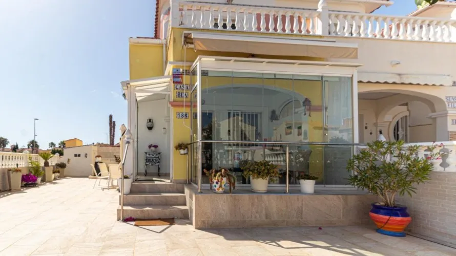 House de 74m² à Cabo Roig, Espagne No. 32663 № 27
