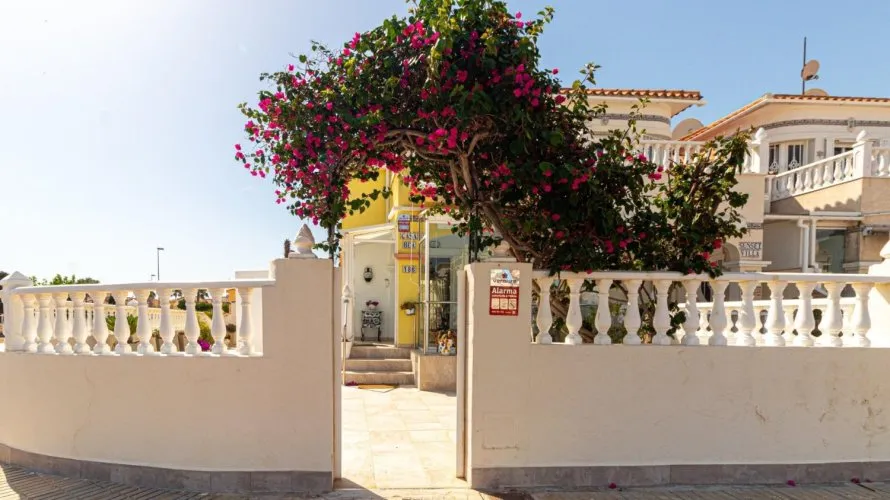 House de 74m² à Cabo Roig, Espagne No. 32663 № 28