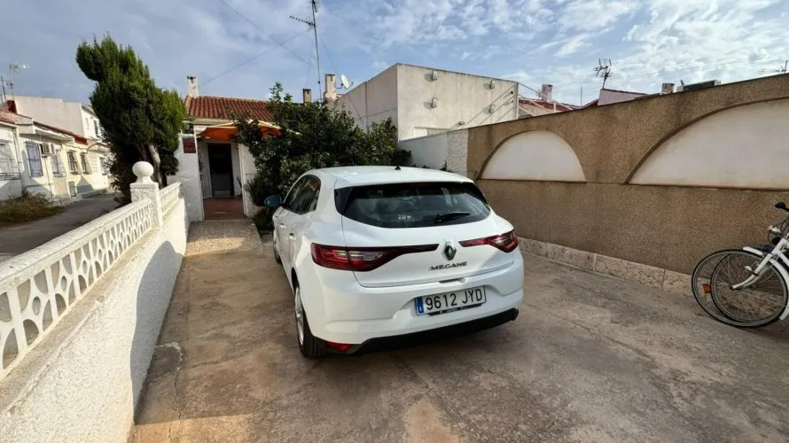 Bungalow de 2 chambres à Torrevieja, Espagne No. 32674 № 1