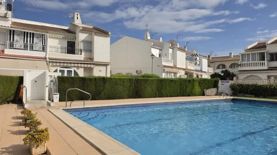 Bungalow de 1 chambre à Torrevieja, Espagne No. 32640 № 4
