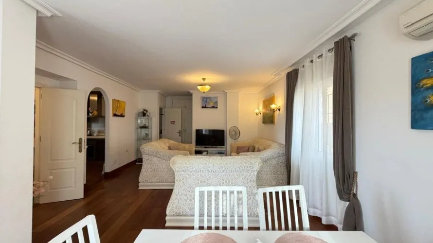 Villa de 4 chambres à Alicante, Espagne No. 32643 № 9
