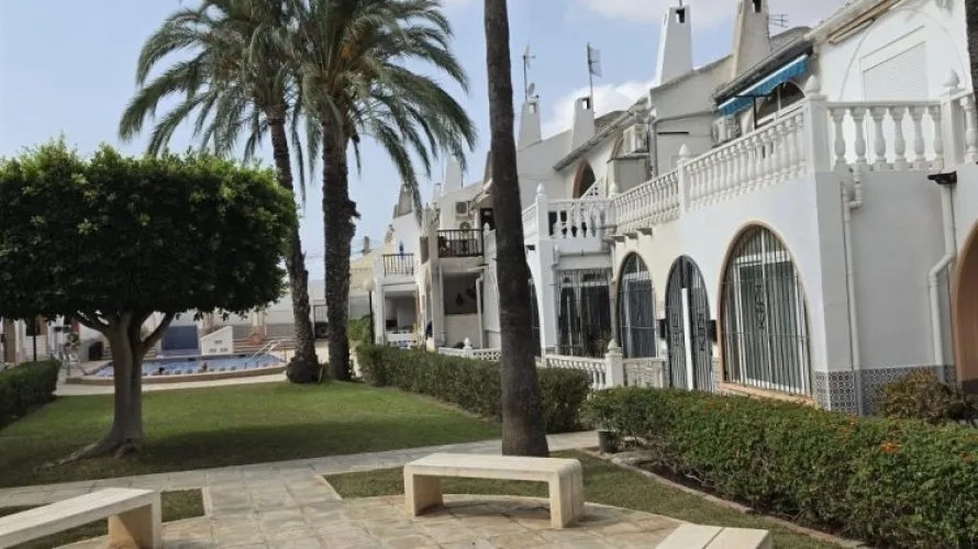 House de 2 chambres à Torrevieja, Espagne No. 32641