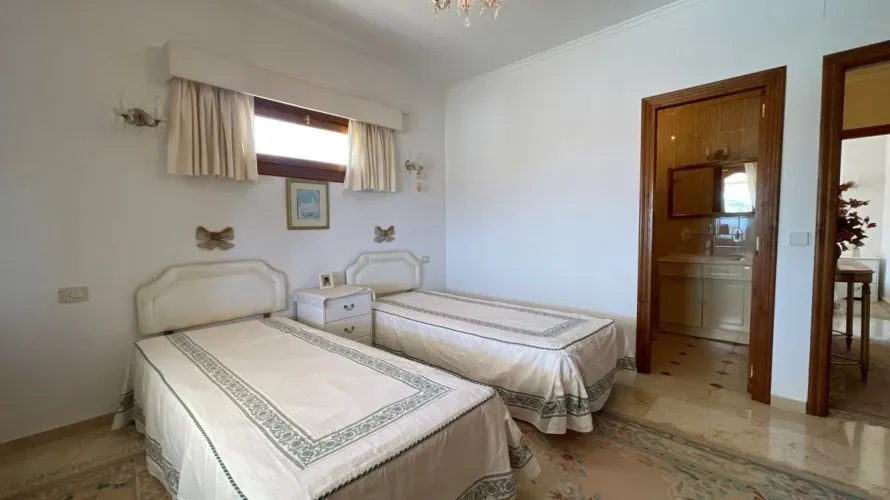 Villa de 235m² à Moraira, Espagne No. 32671 № 10