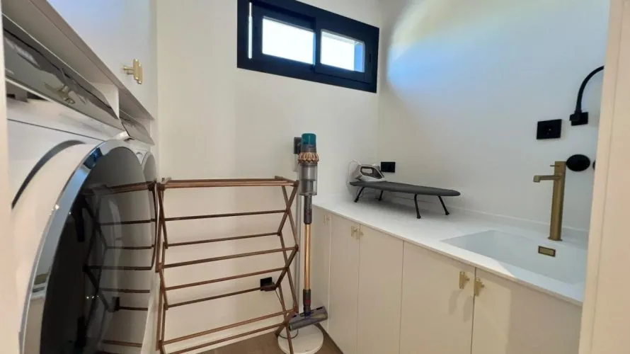 Villa de 3 chambres à Algemesi, Espagne No. 32647 № 1