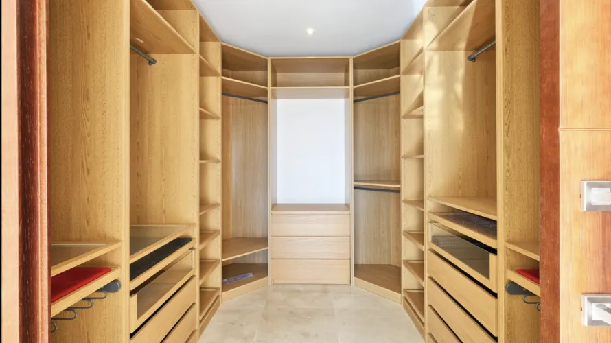 Вилла с 4 спальнями в  Бенахавис, Испания №30753 № 1