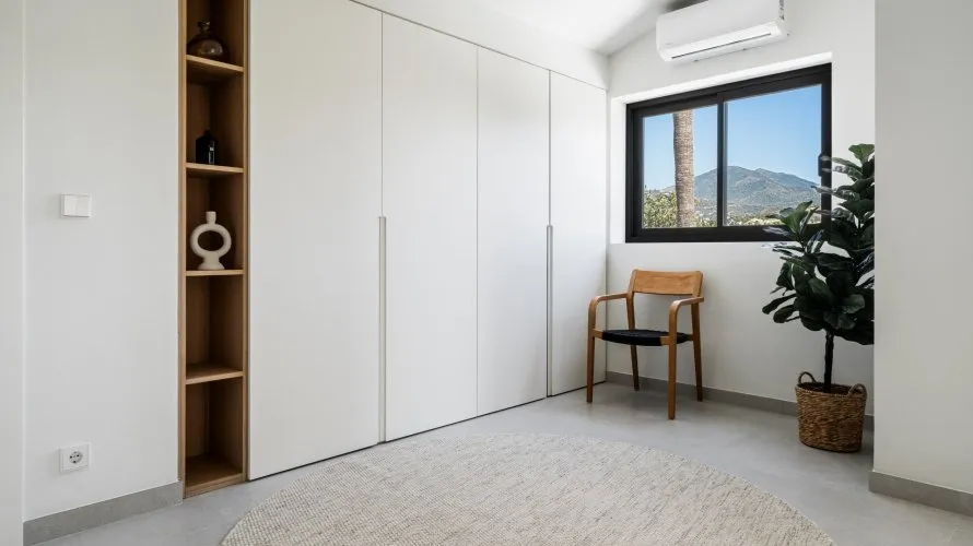 Вилла с 7 спальнями в  Нуэва Андалусия, Испания №30512 № 2