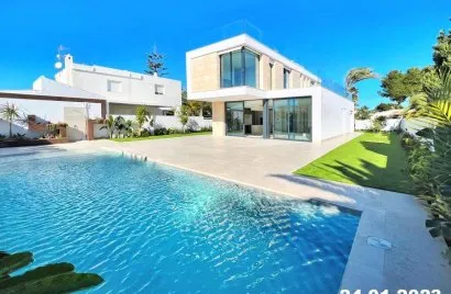 Вилла с 4 спальнями в  Ла Зения, Испания №30796