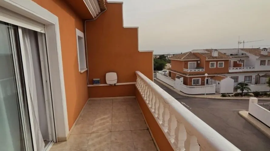 Дом с 3 спальнями в  Рохалес, Испания №31246