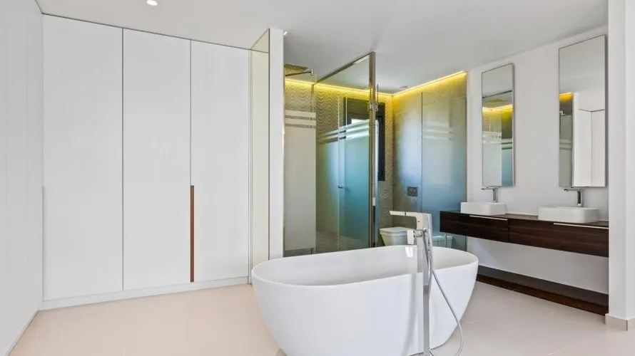 Вилла с 4 спальнями в  Кампоамор, Испания №30705 № 24