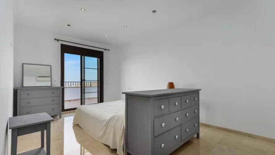 6 bedrooms villa for sale , Marbella, Spain No. 30639 № 1