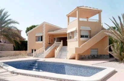 3 bedrooms villa for sale , La Manga del Mar Menor, Spain No. 30803