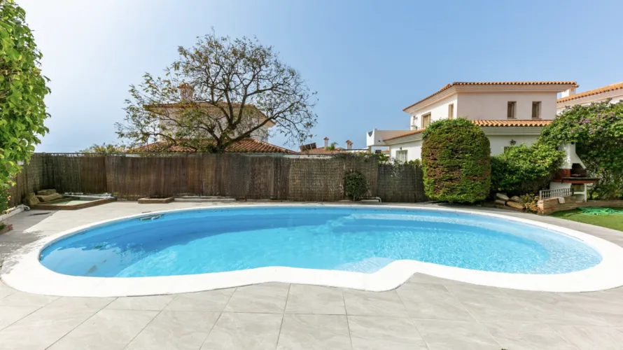 4 bedrooms house for sale , Fuengirola, Spain No. 31184 № 3