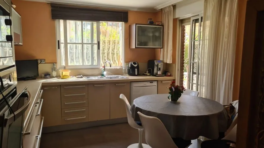 5 bedrooms house for sale , Alicante, Spain No. 30652 № 1