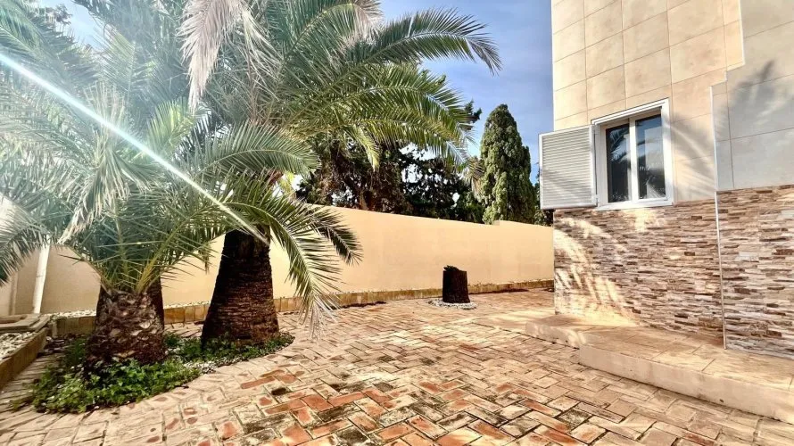 4 bedrooms villa for sale , Torrevieja, Spain No. 31260 № 12