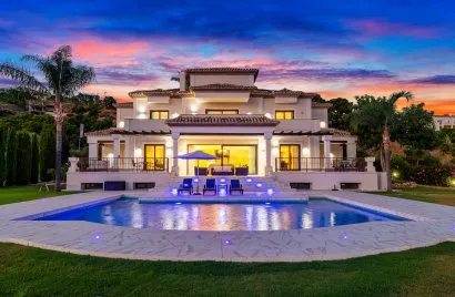 6 bedrooms villa for sale , Benahavis, Spain No. 30745