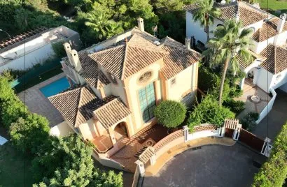 4 bedrooms villa for sale , Marbella, Spain No. 30507