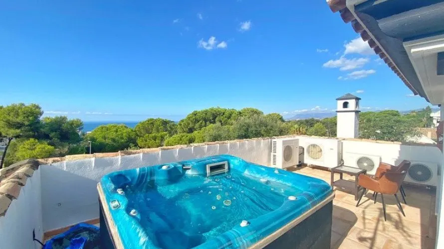 5 bedrooms villa for sale , Marbella, Spain No. 30572 № 1